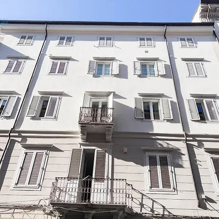 Imbriani 10a Tirabora Short Rent